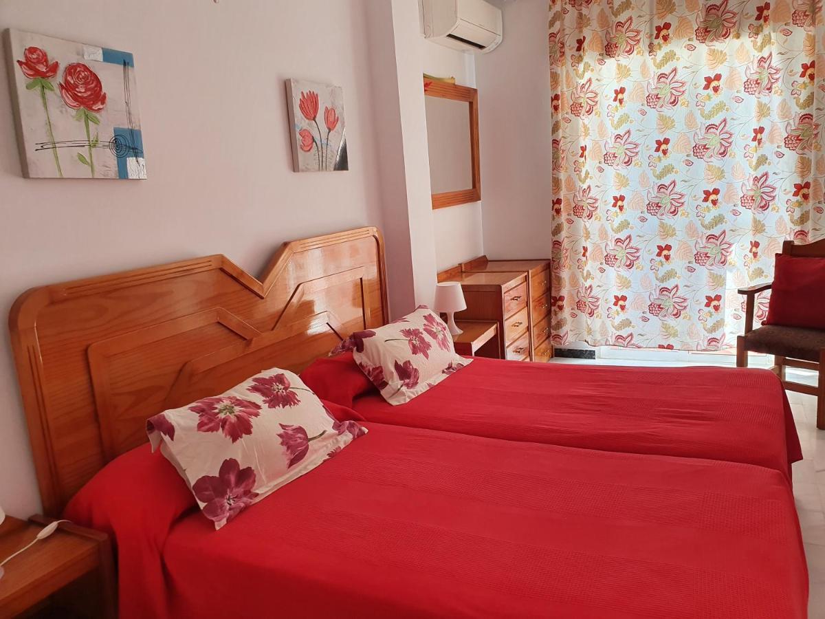 Rico Apartaments Animas Nerja Bagian luar foto